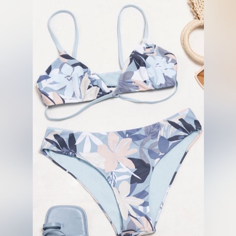 Cupshe blue tropical floral cross wrap reversible bikini size small